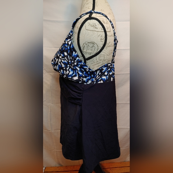 PERONA Women's Plus Size Shaping Floral Blue One Piece Swim Dress Size 20W NWOT - Picture 4 of 11